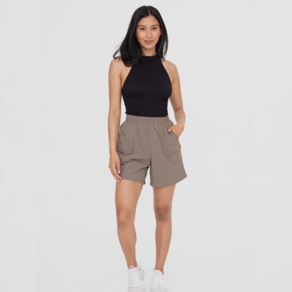 Black Smocked halter crop top - Picture 5 of 5